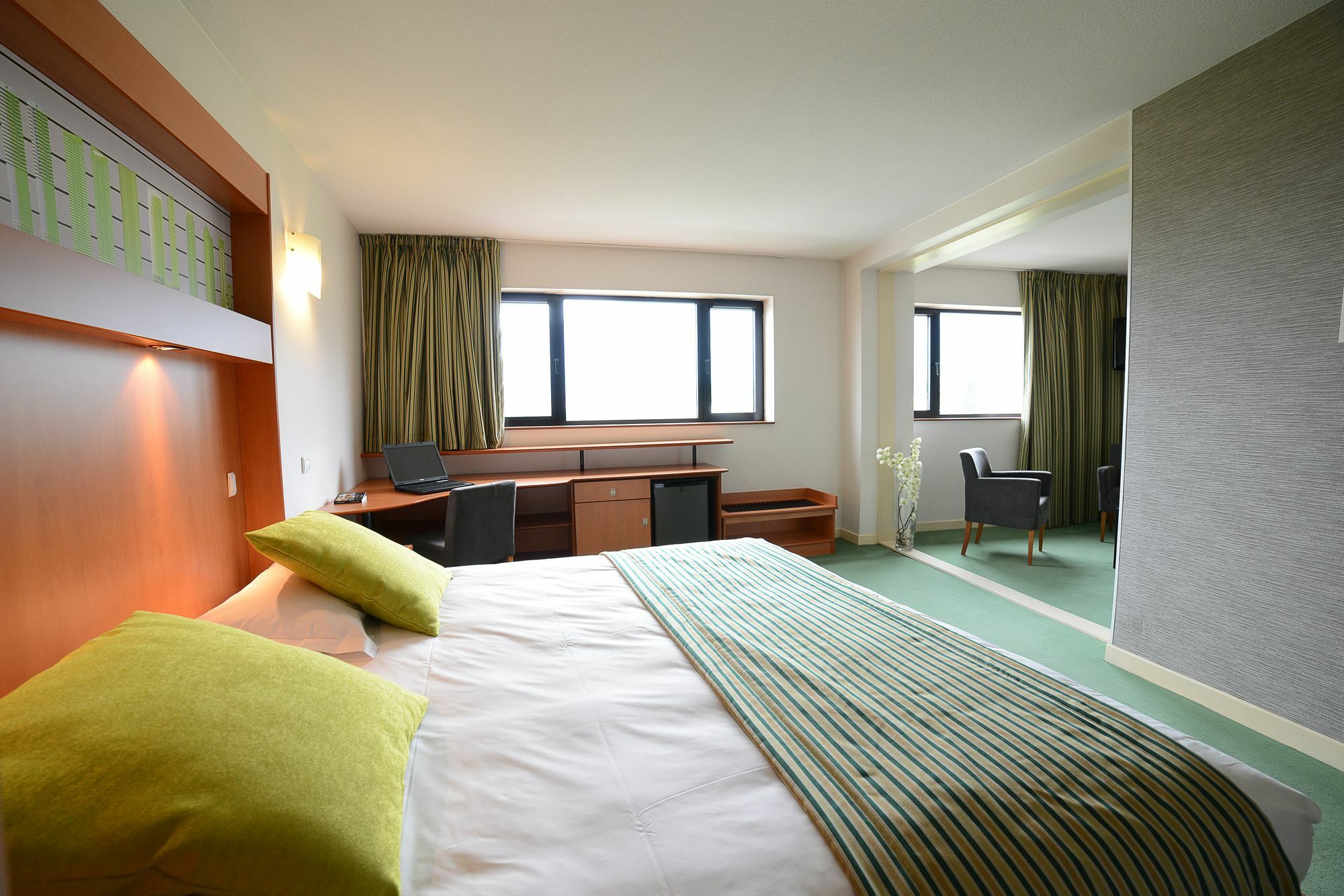 Hotel Archamps Porte Sud De Geneve מראה חיצוני תמונה